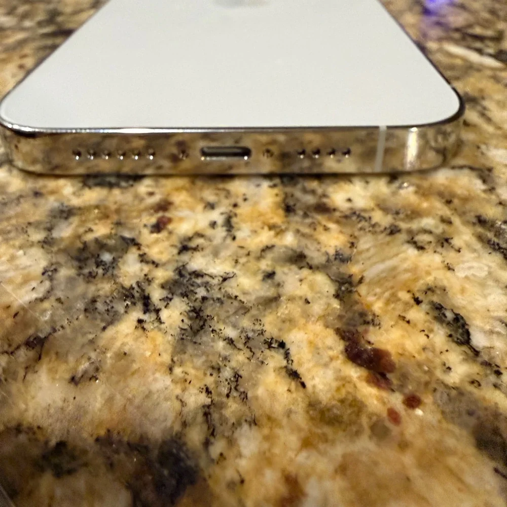 Apple iPhone 14 Pro Max 128GB Silver Unlocked Pre-Owned Without Original Box